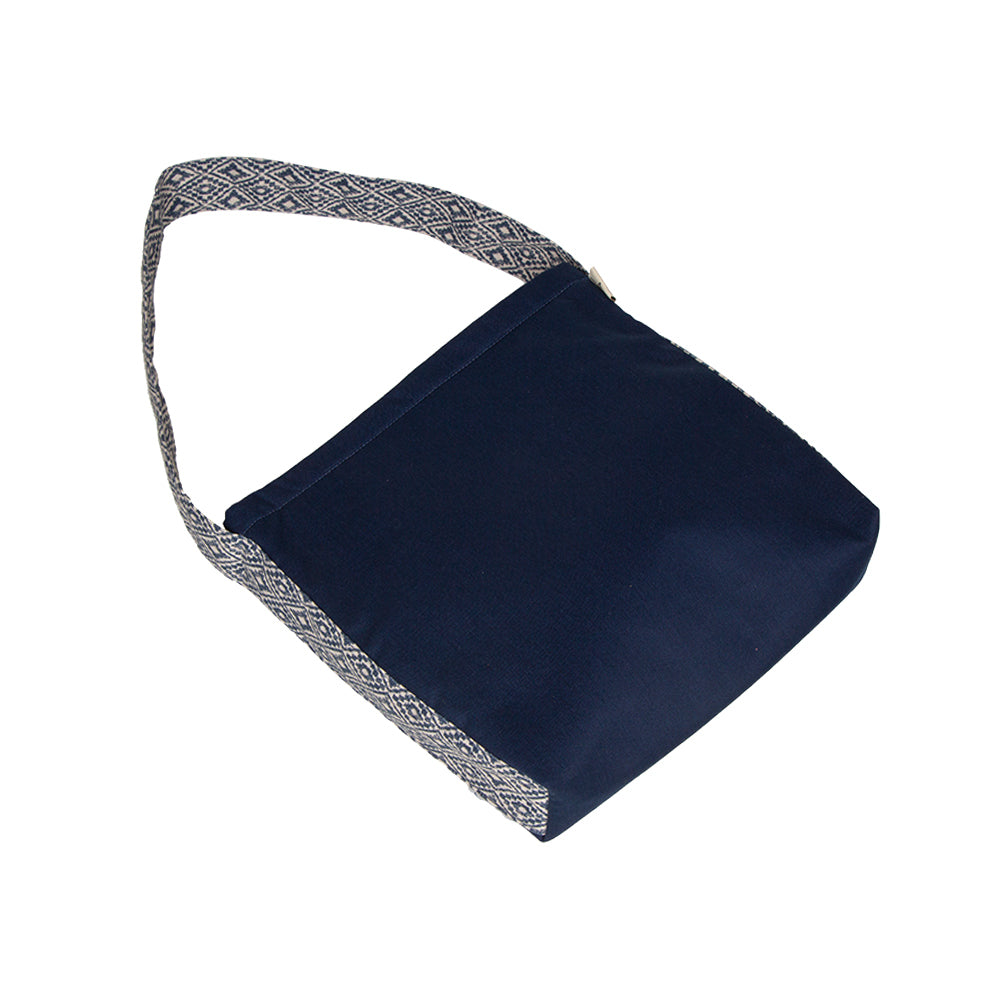 Urban Blue Zipper Tote – Chic Argyle Contrast Bag