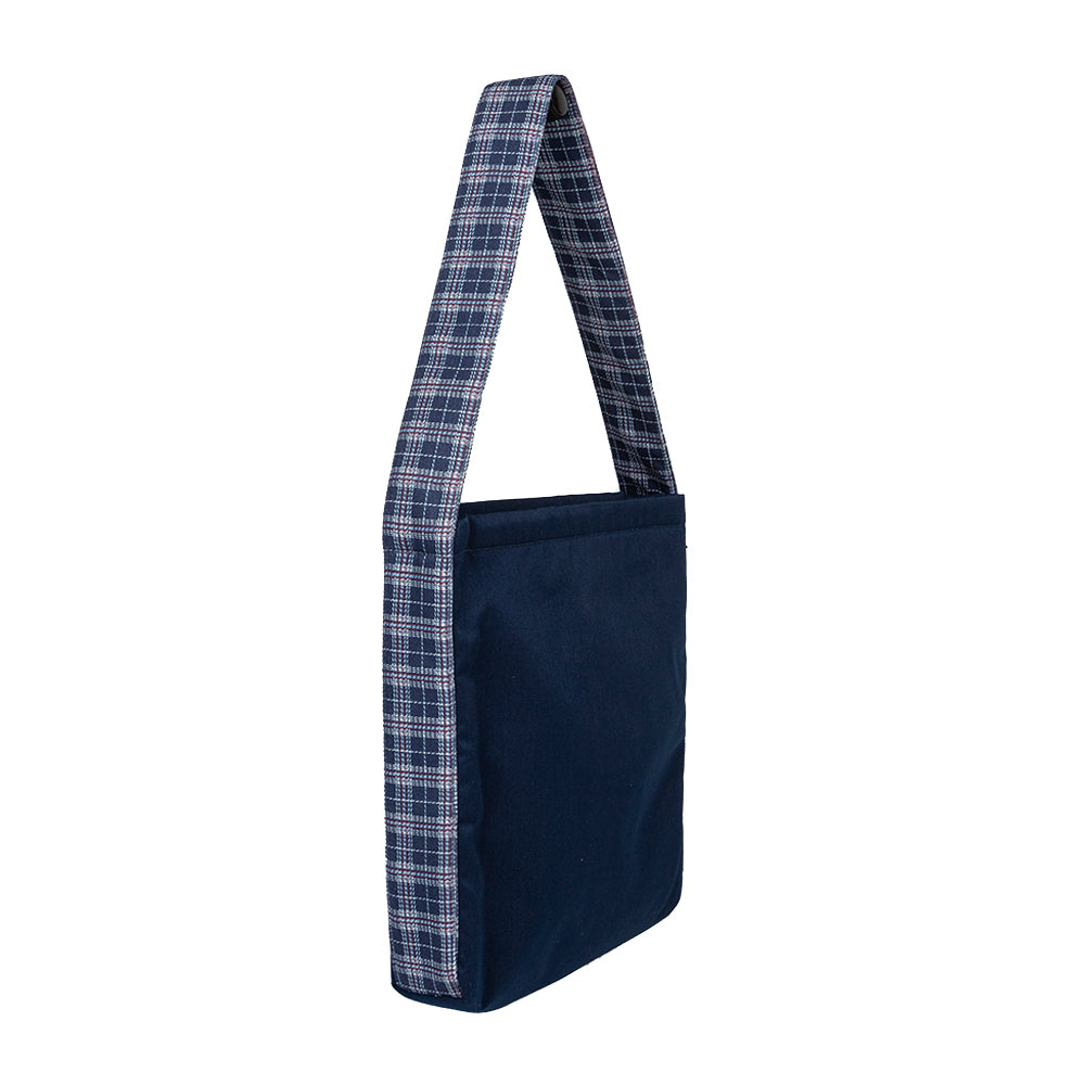 Urban Blue Zipper Tote – Chic Checkered Contrast Bag